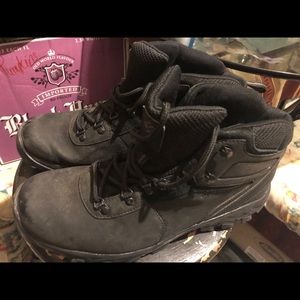 Men’s boots size 10.5